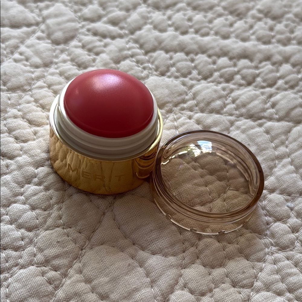 Merit Cream Blush Stockholm